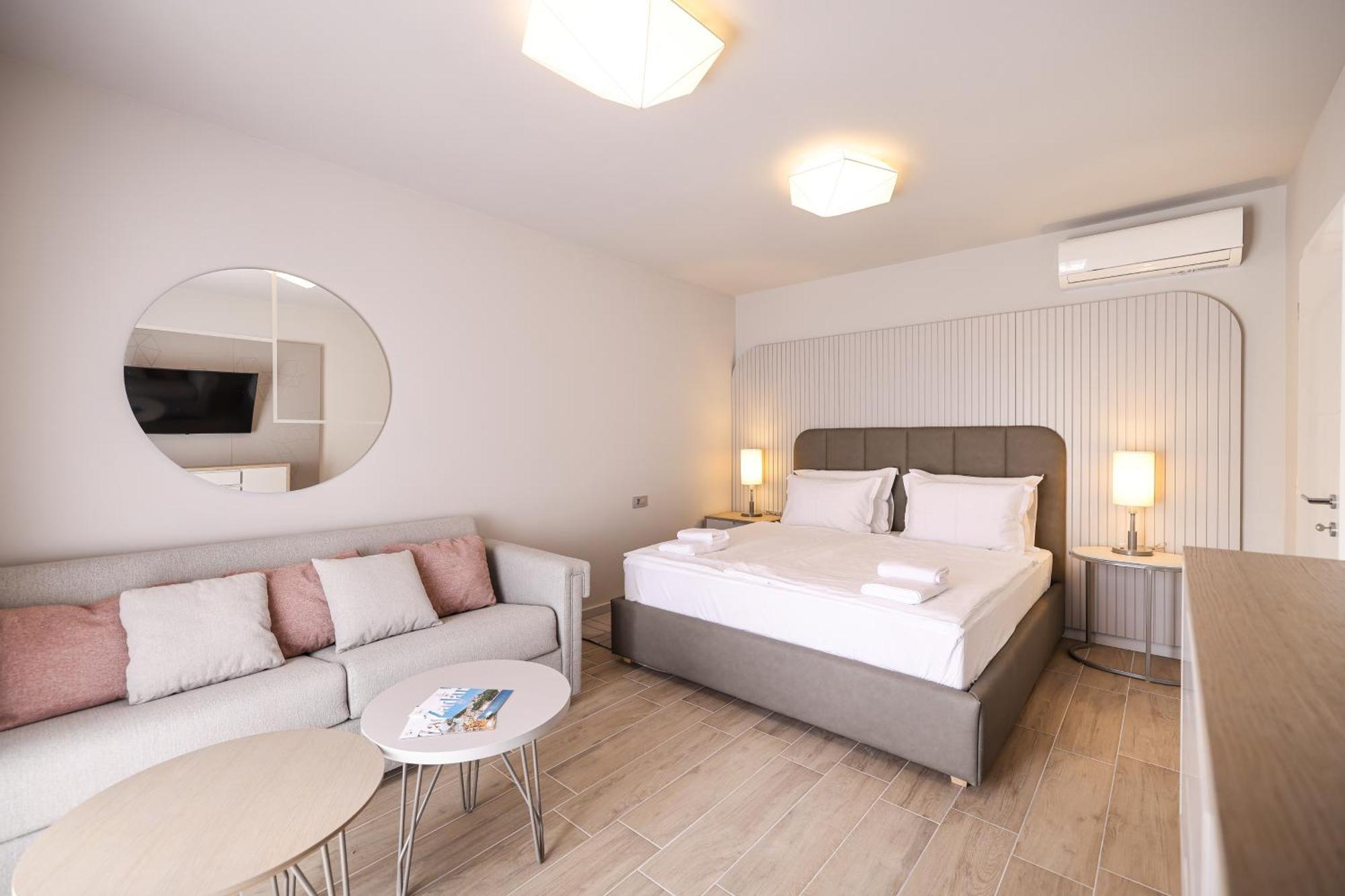 Arsenal Lofts Lägenhet Zadar Exteriör bild