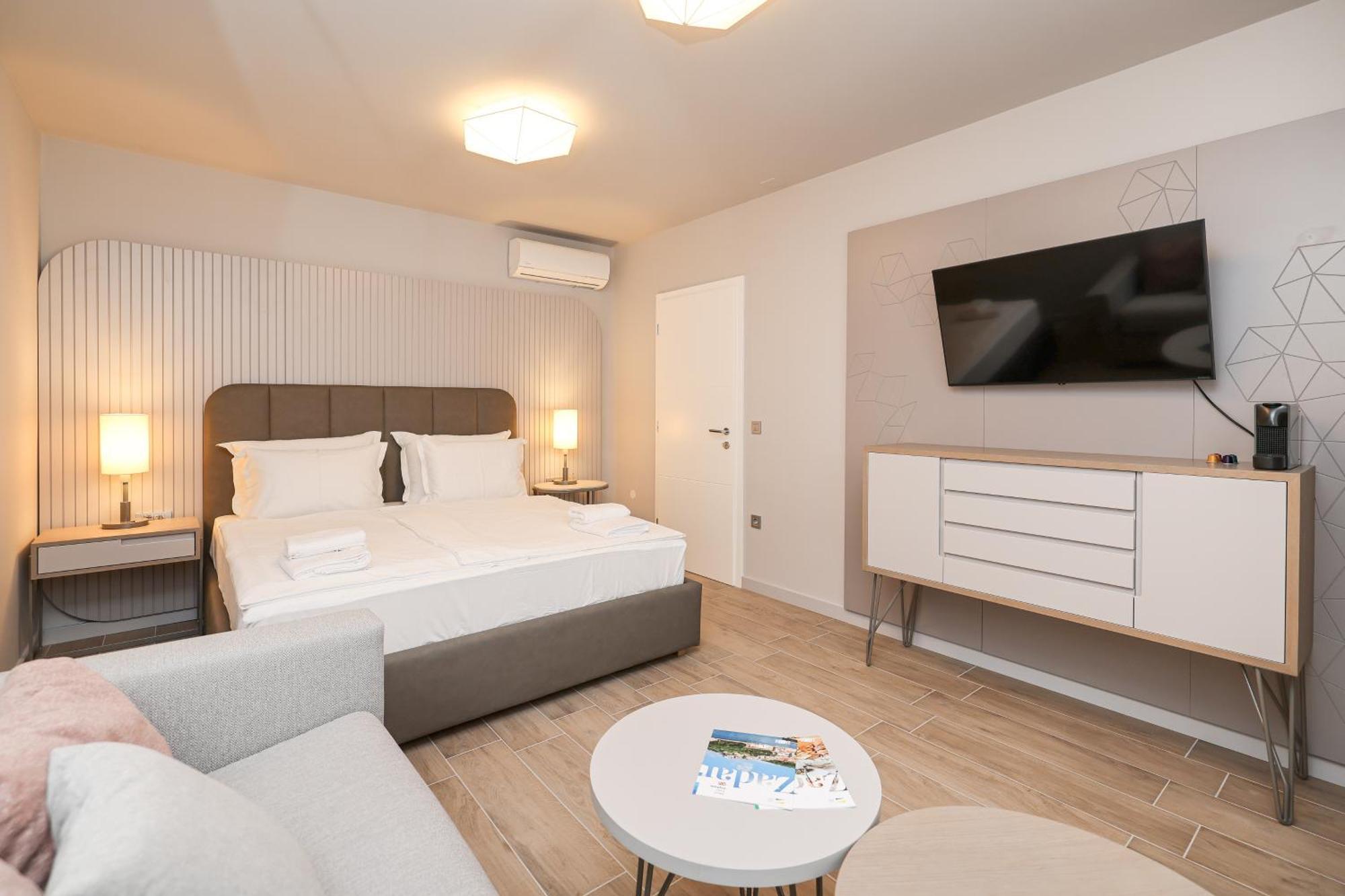 Arsenal Lofts Lägenhet Zadar Exteriör bild