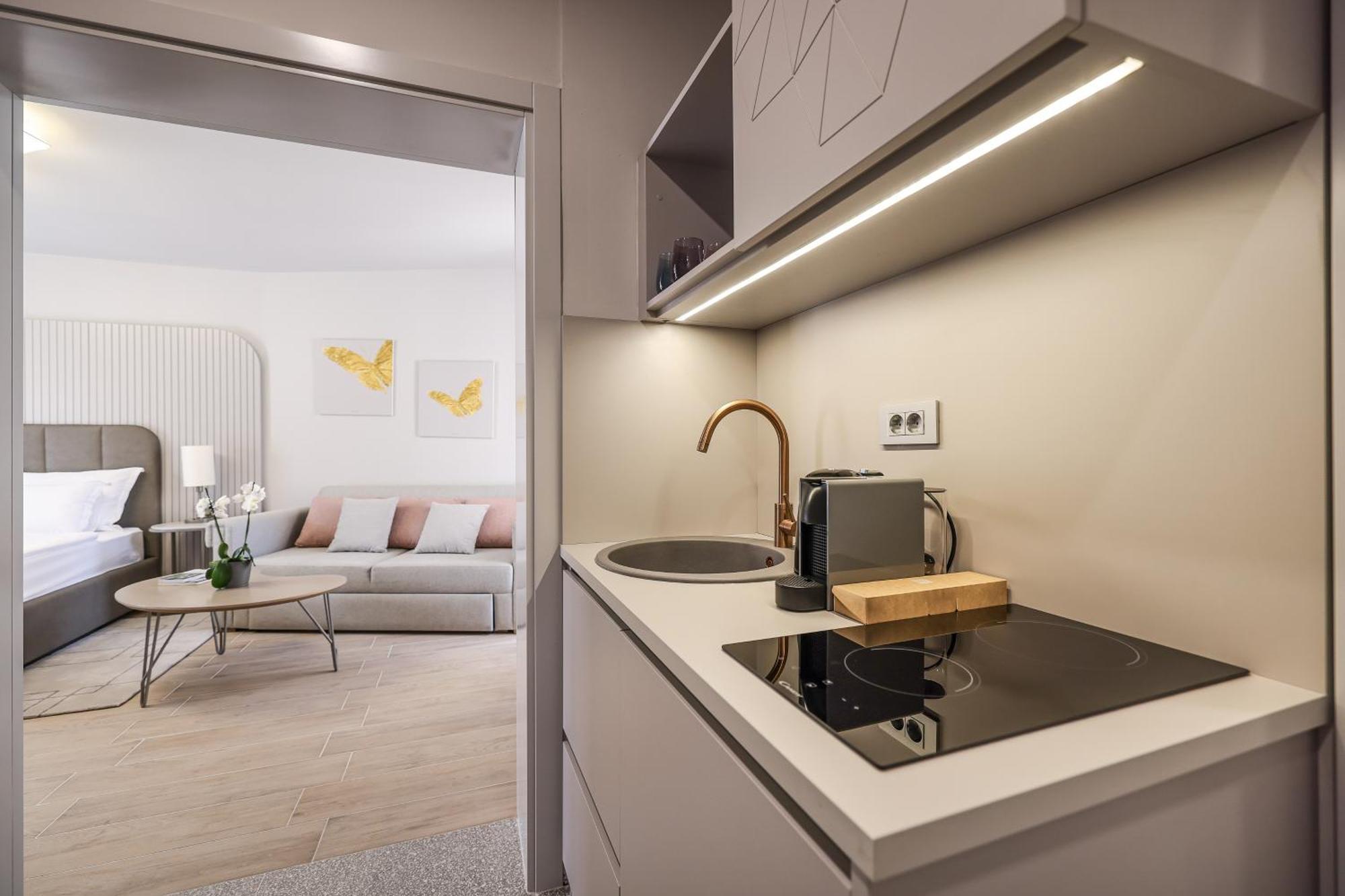Arsenal Lofts Lägenhet Zadar Exteriör bild
